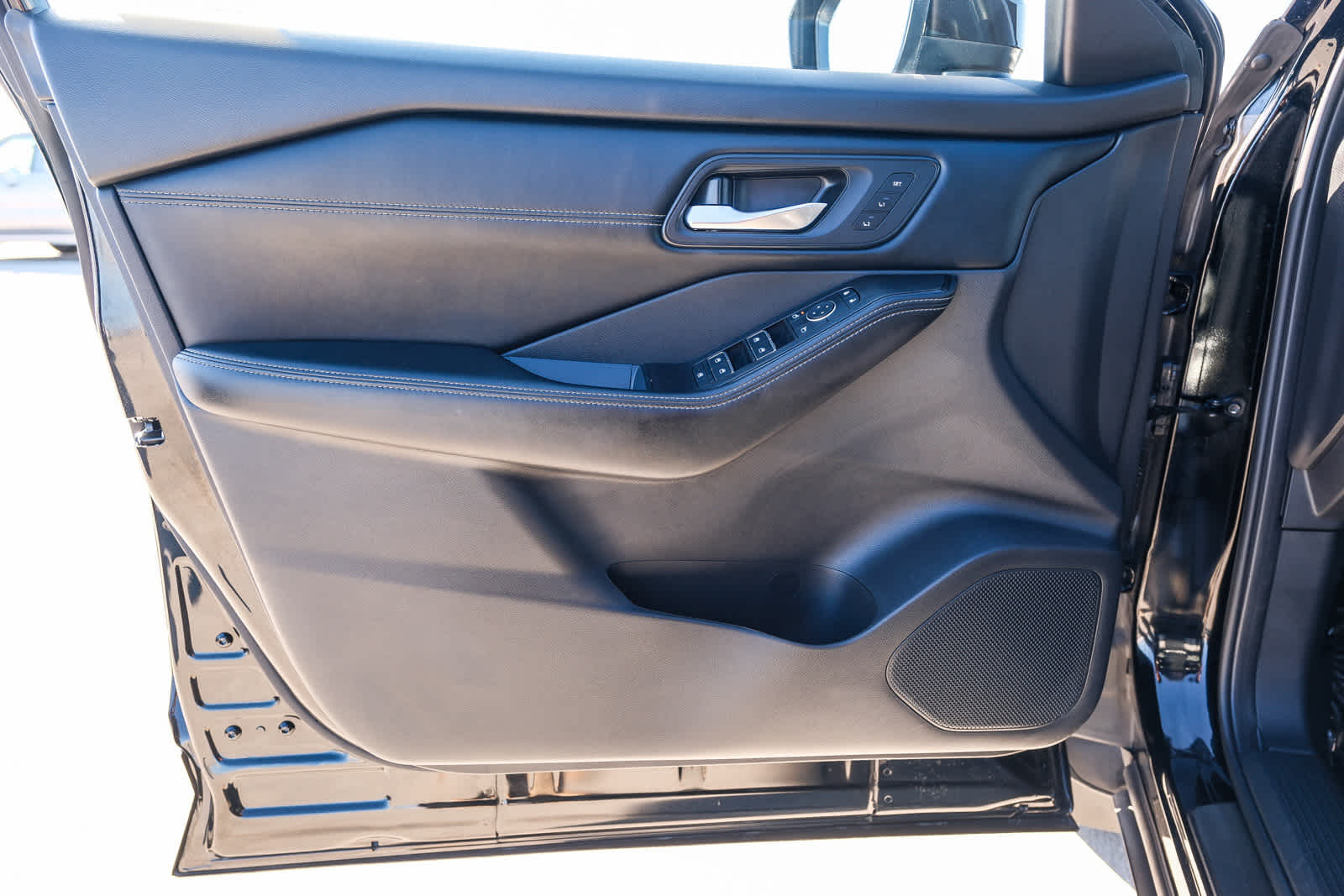 Thumbnail: 2025 Nissan Rogue - 21