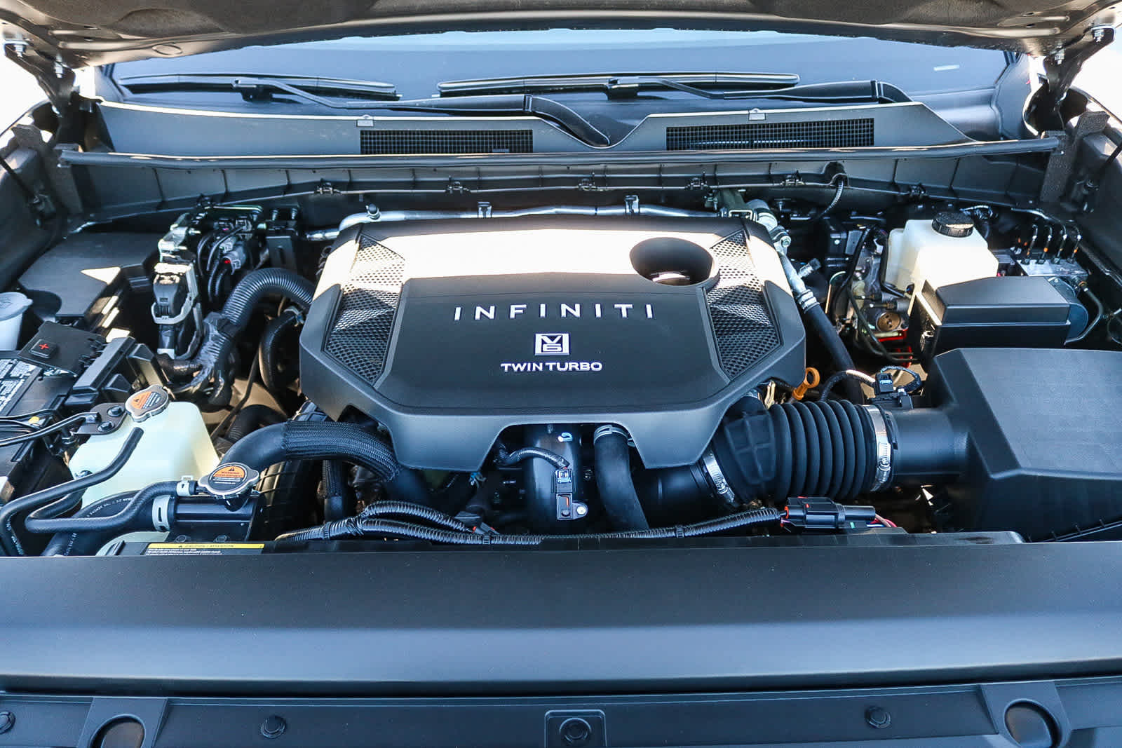 Thumbnail: 2026 INFINITI QX80 - 12