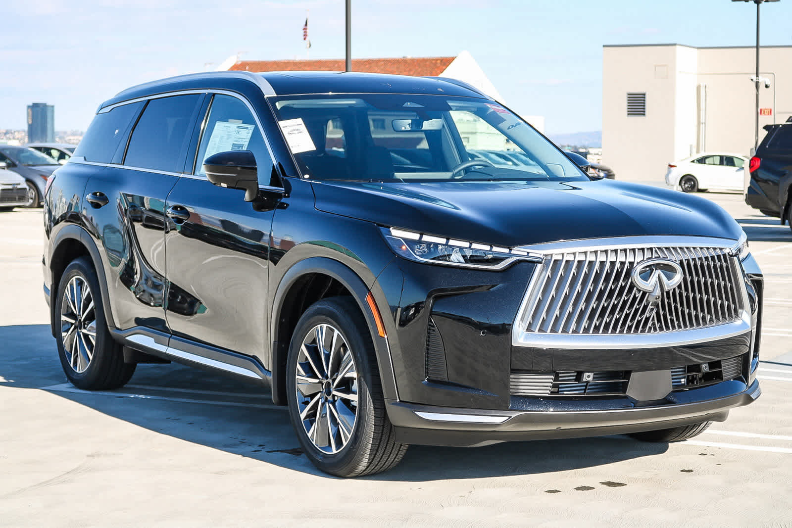 Thumbnail: 2026 INFINITI QX60 - 3