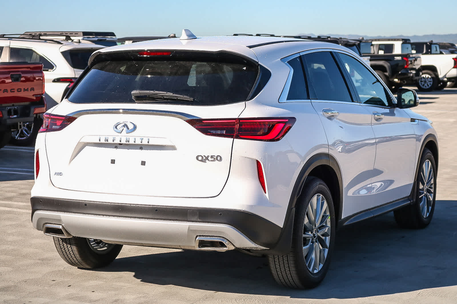 Thumbnail: 2025 INFINITI QX50 - 6