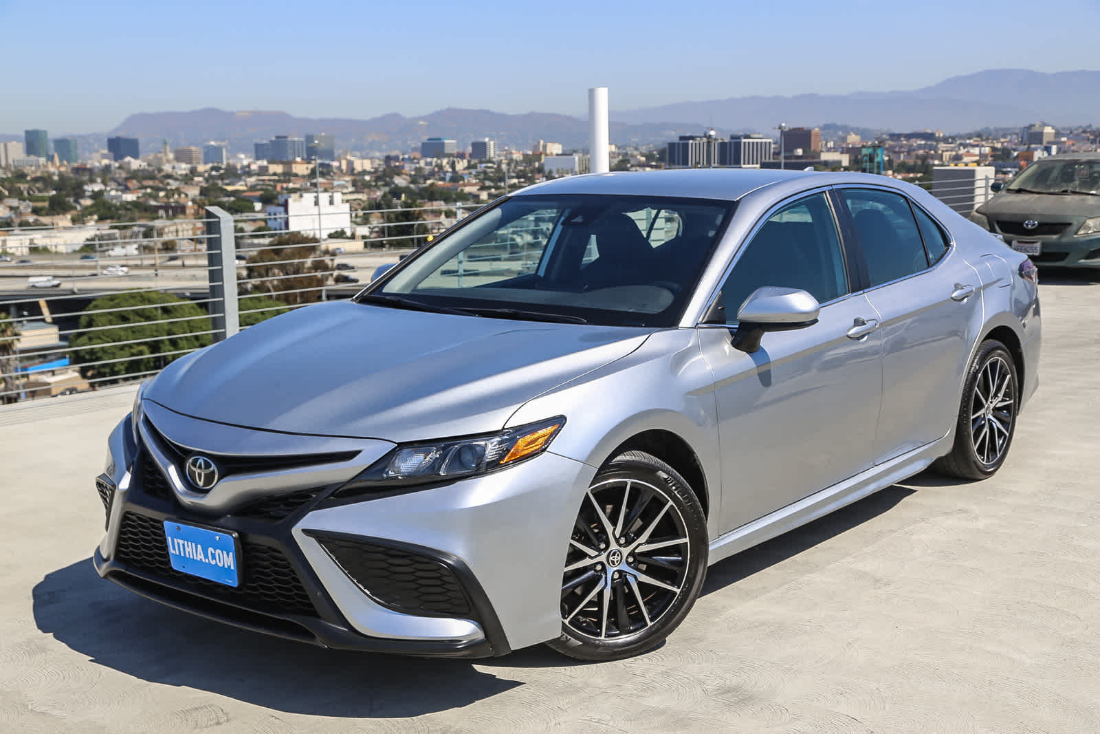 2021 Toyota Camry SE -
                Los Angeles, CA