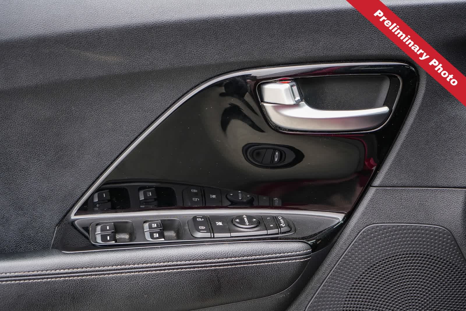 Thumbnail: 2020 Kia Niro - 16