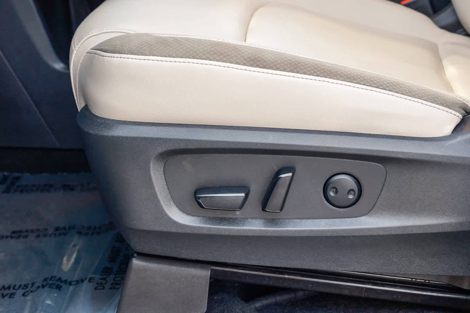 Thumbnail: 2022 Nissan Pathfinder - 24