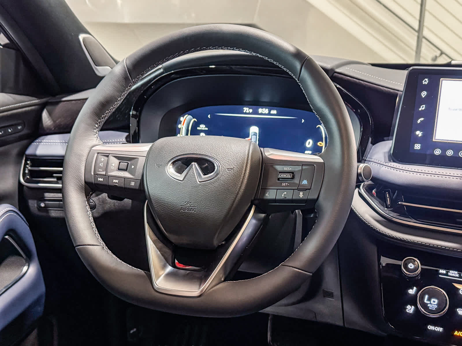 Thumbnail: 2026 INFINITI QX60 - 17