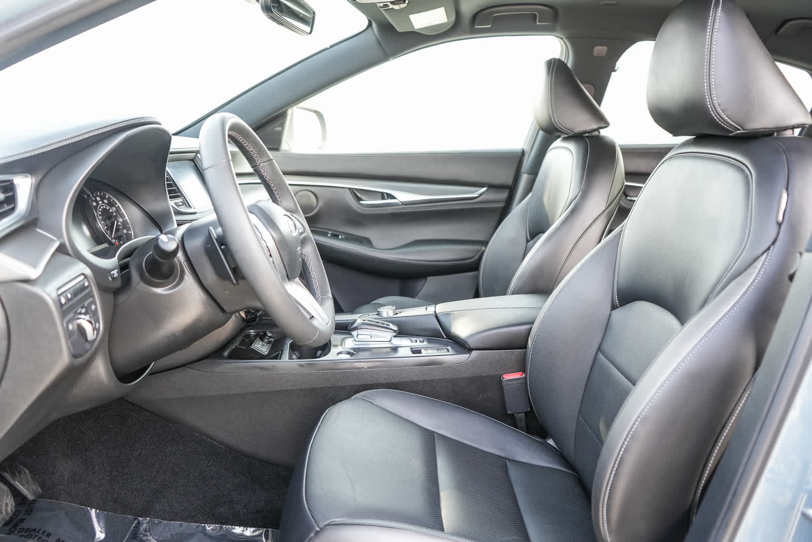 Thumbnail: 2024 INFINITI QX55 - 18