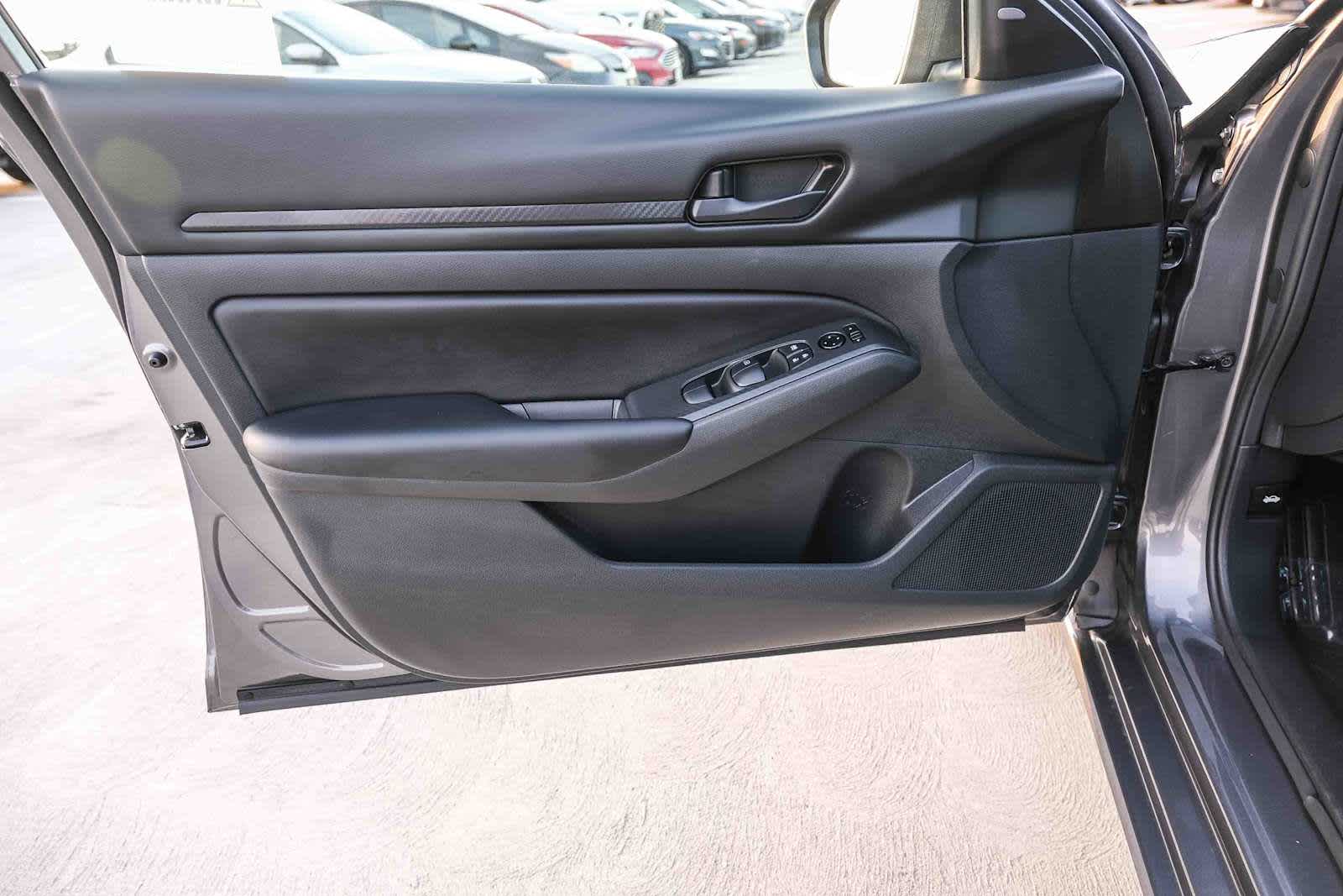 Thumbnail: 2025 Nissan Altima - 22