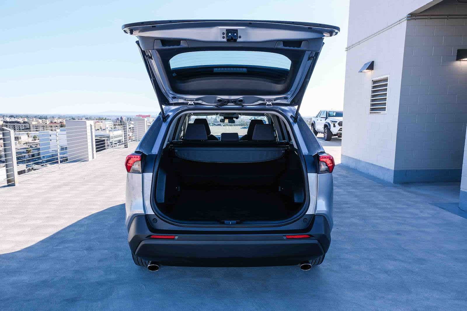 Thumbnail: 2025 Toyota RAV4 - 25