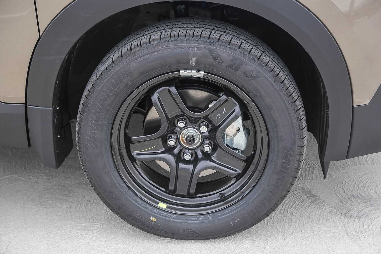 Thumbnail: 2025 Nissan Kicks - 10