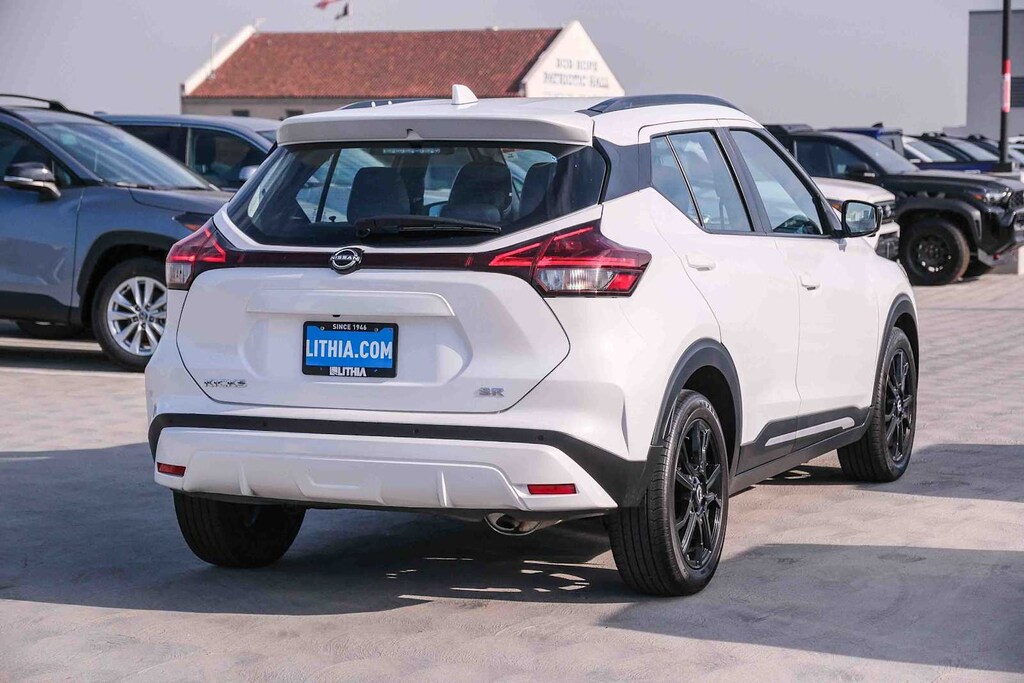 Used 2022 Nissan Kicks SR SUV