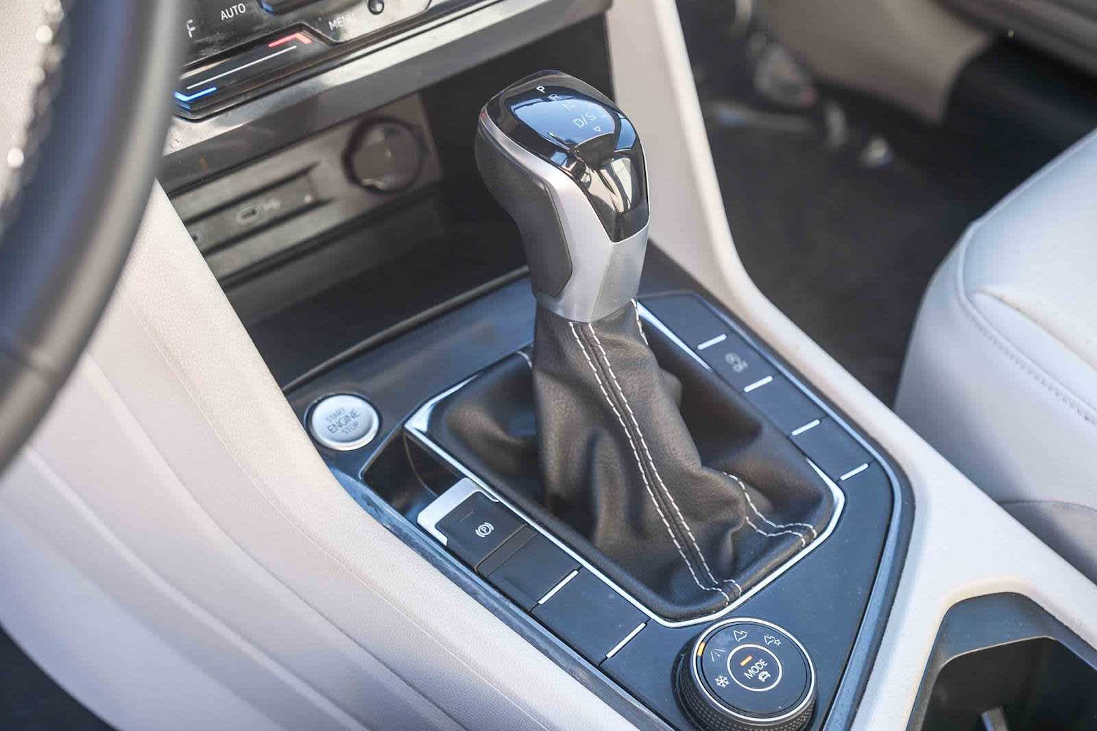 Thumbnail: 2022 Volkswagen Tiguan - 20