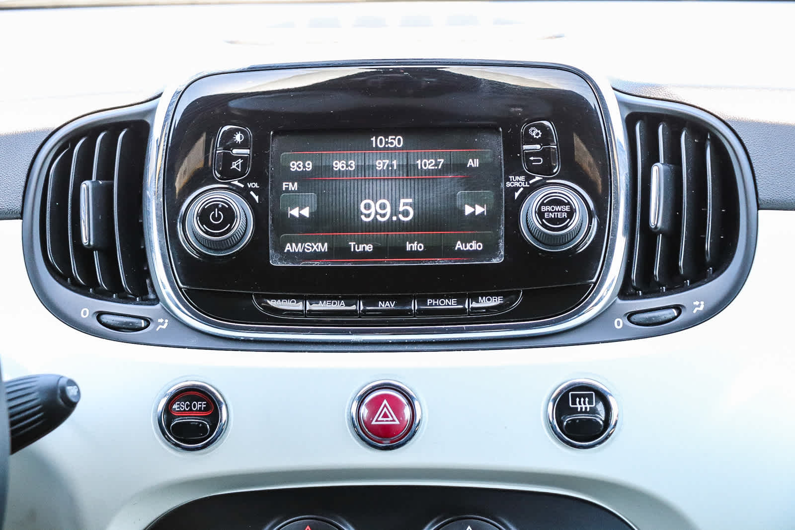 Thumbnail: 2016 Fiat 500e - 14