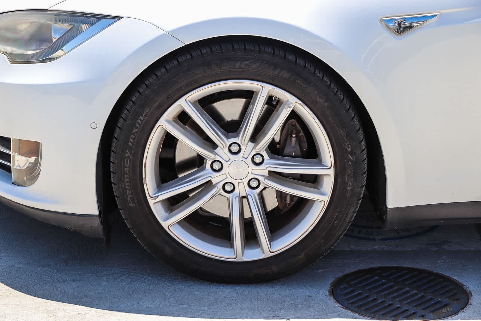 Thumbnail: 2015 Tesla Model S - 11