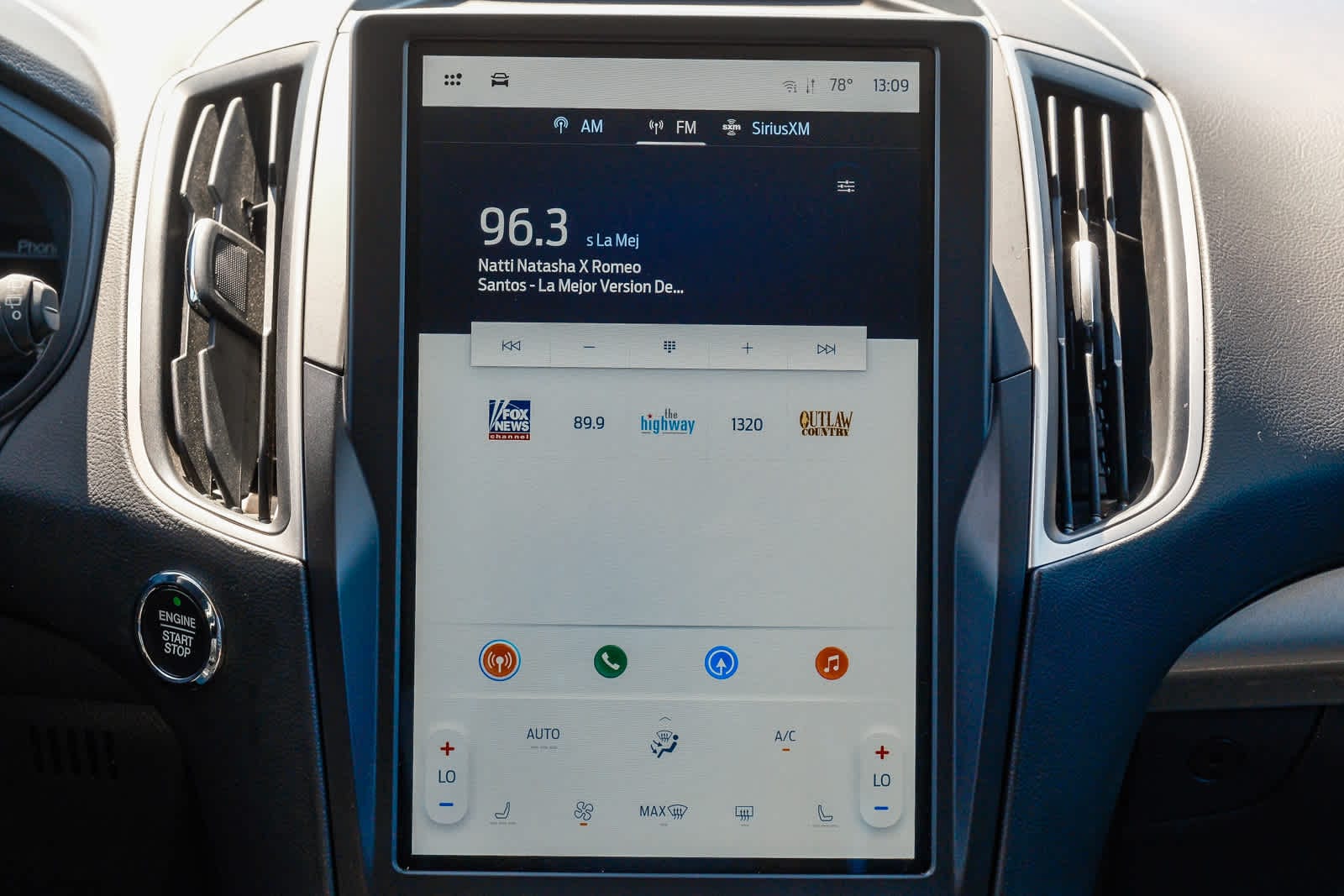 Thumbnail: 2024 Ford Edge - 16