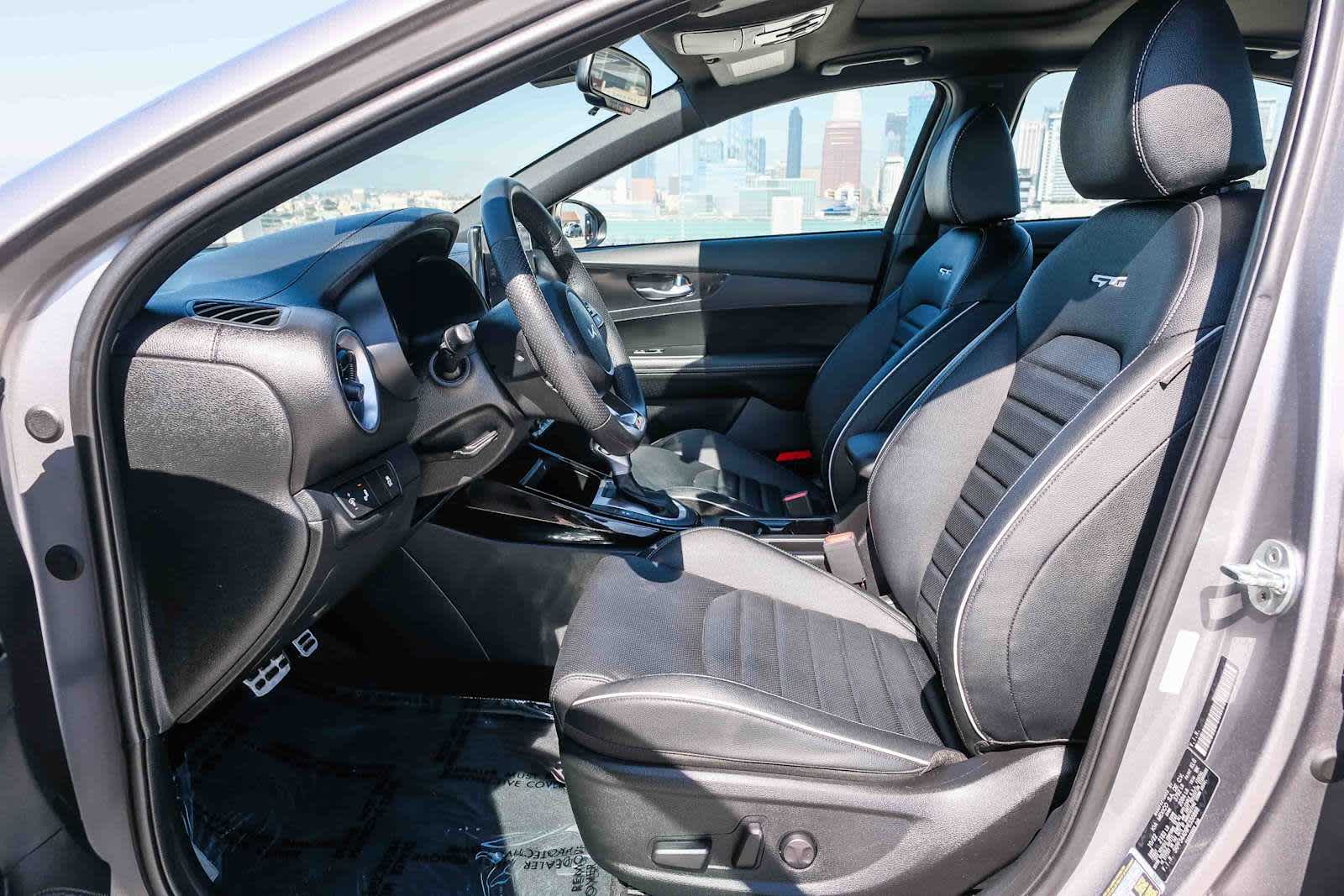 Thumbnail: 2023 Kia Forte - 19