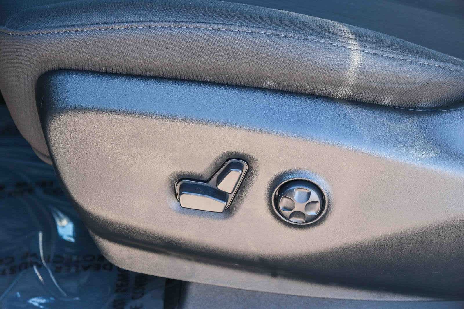 Thumbnail: 2024 Chrysler Pacifica - 22