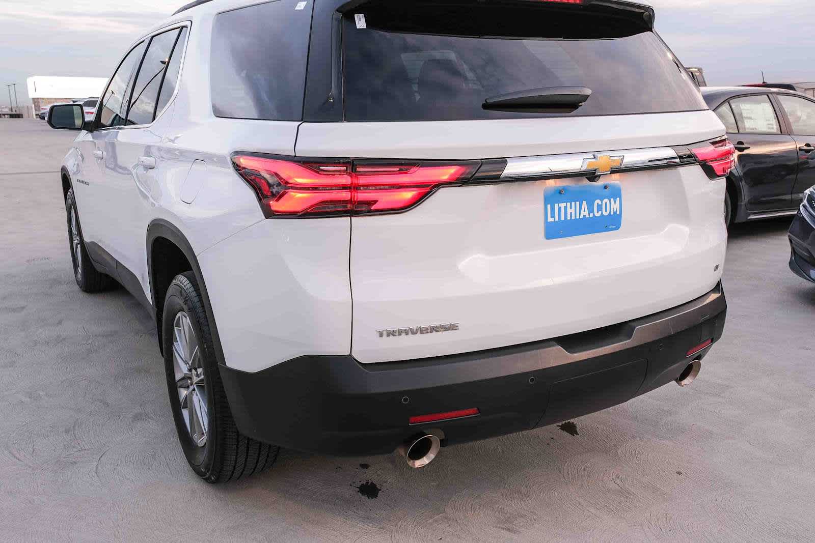 Thumbnail: 2023 Chevrolet Traverse - 9