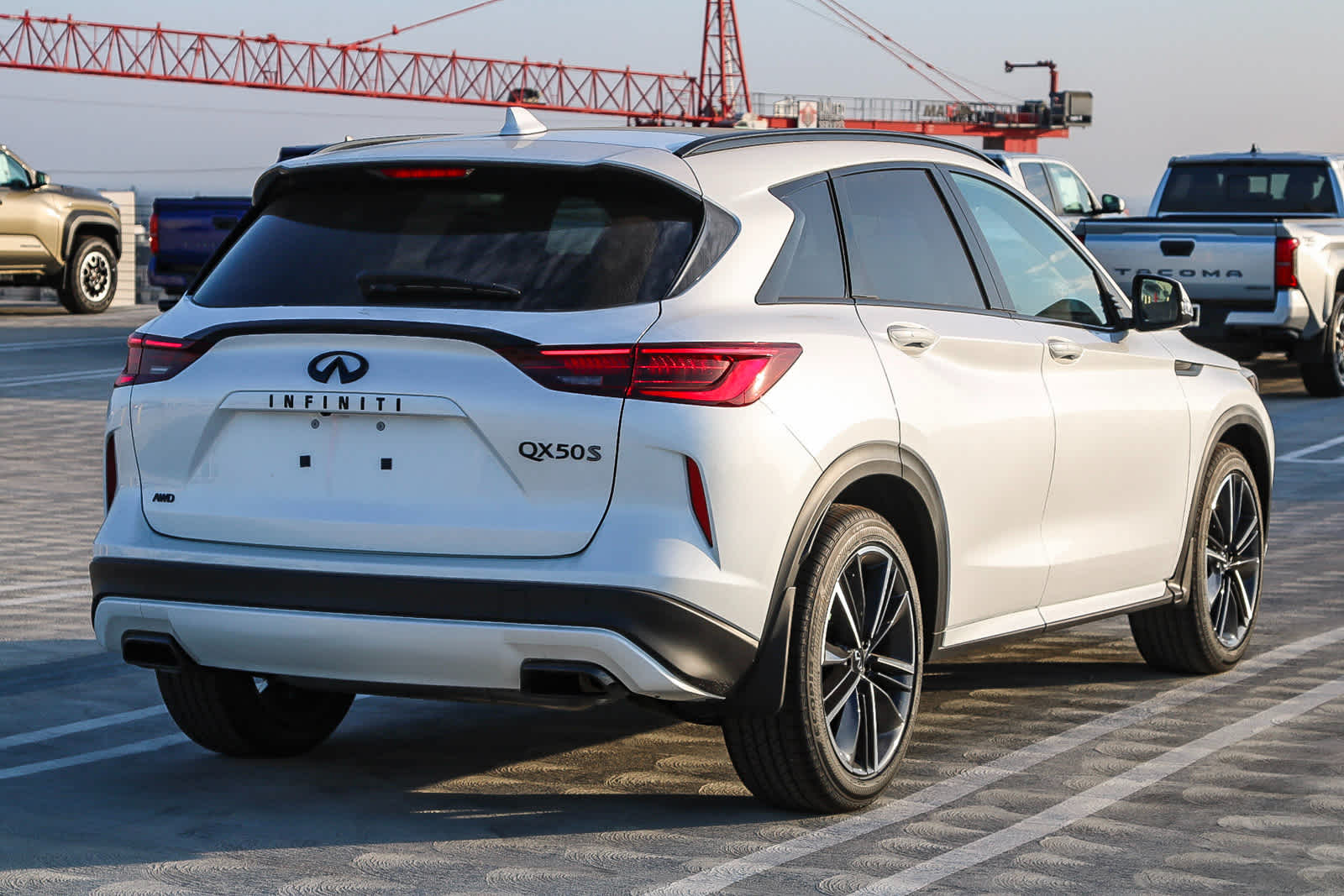 Thumbnail: 2025 INFINITI QX50 - 6