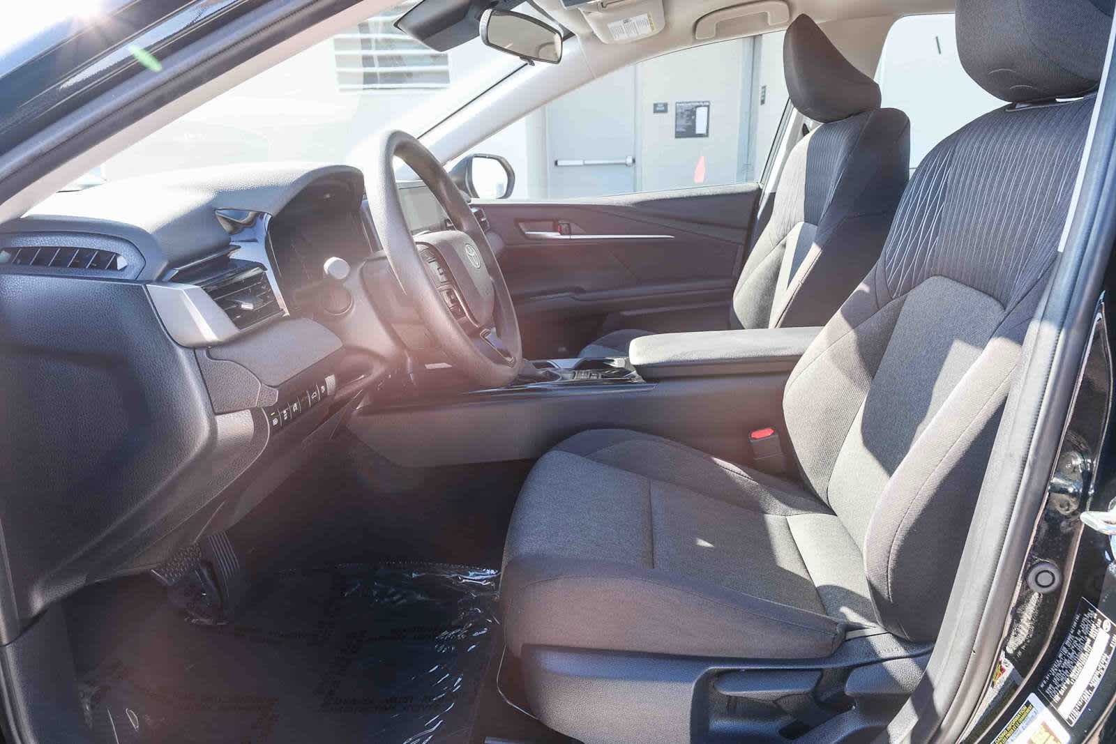 Thumbnail: 2025 Toyota Camry - 18