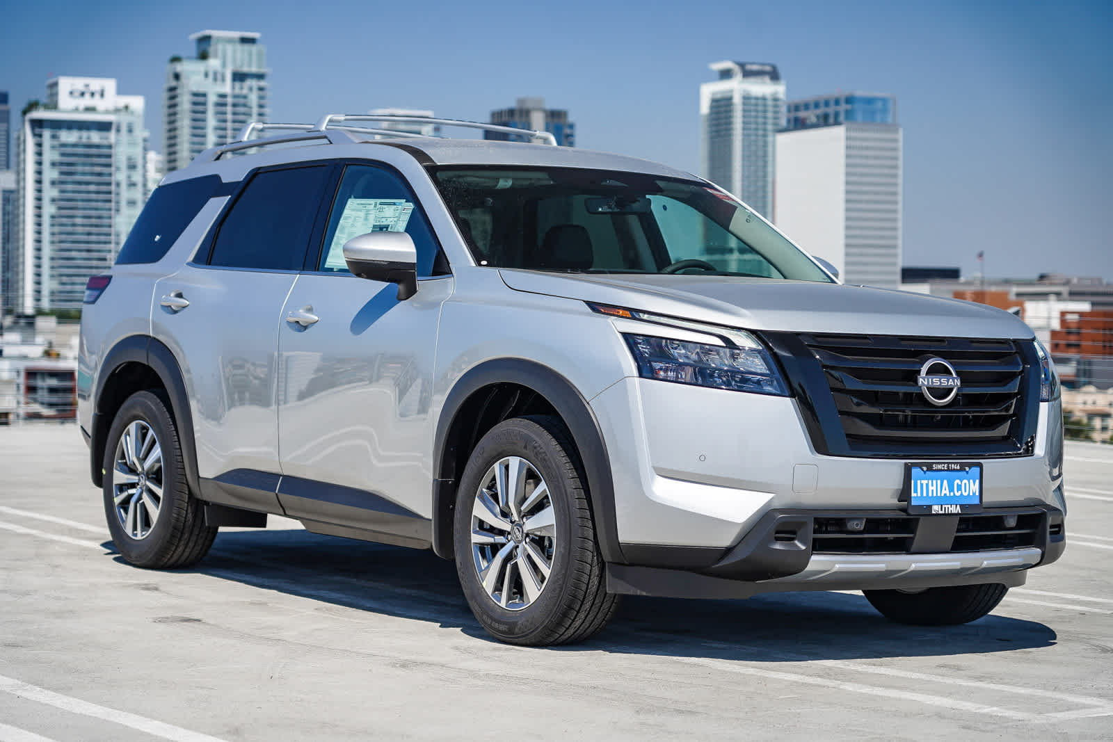 Thumbnail: 2025 Nissan Pathfinder - 5