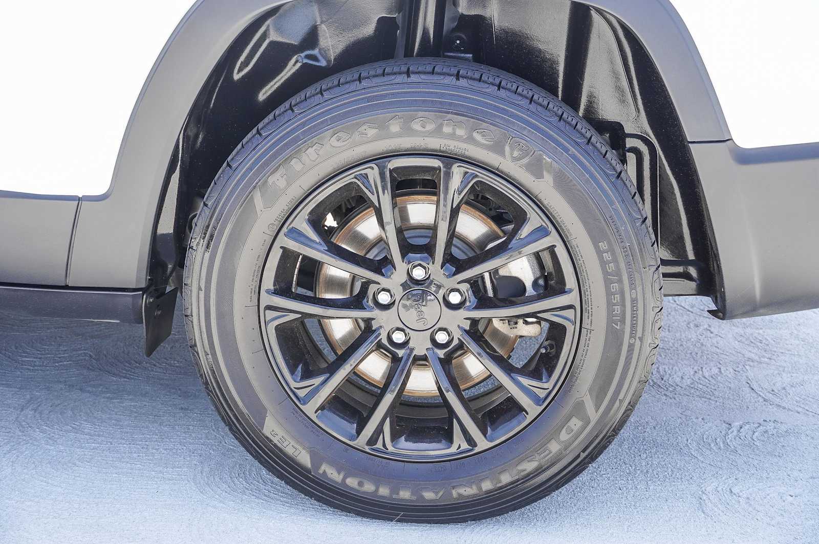 Thumbnail: 2023 Jeep Cherokee - 9