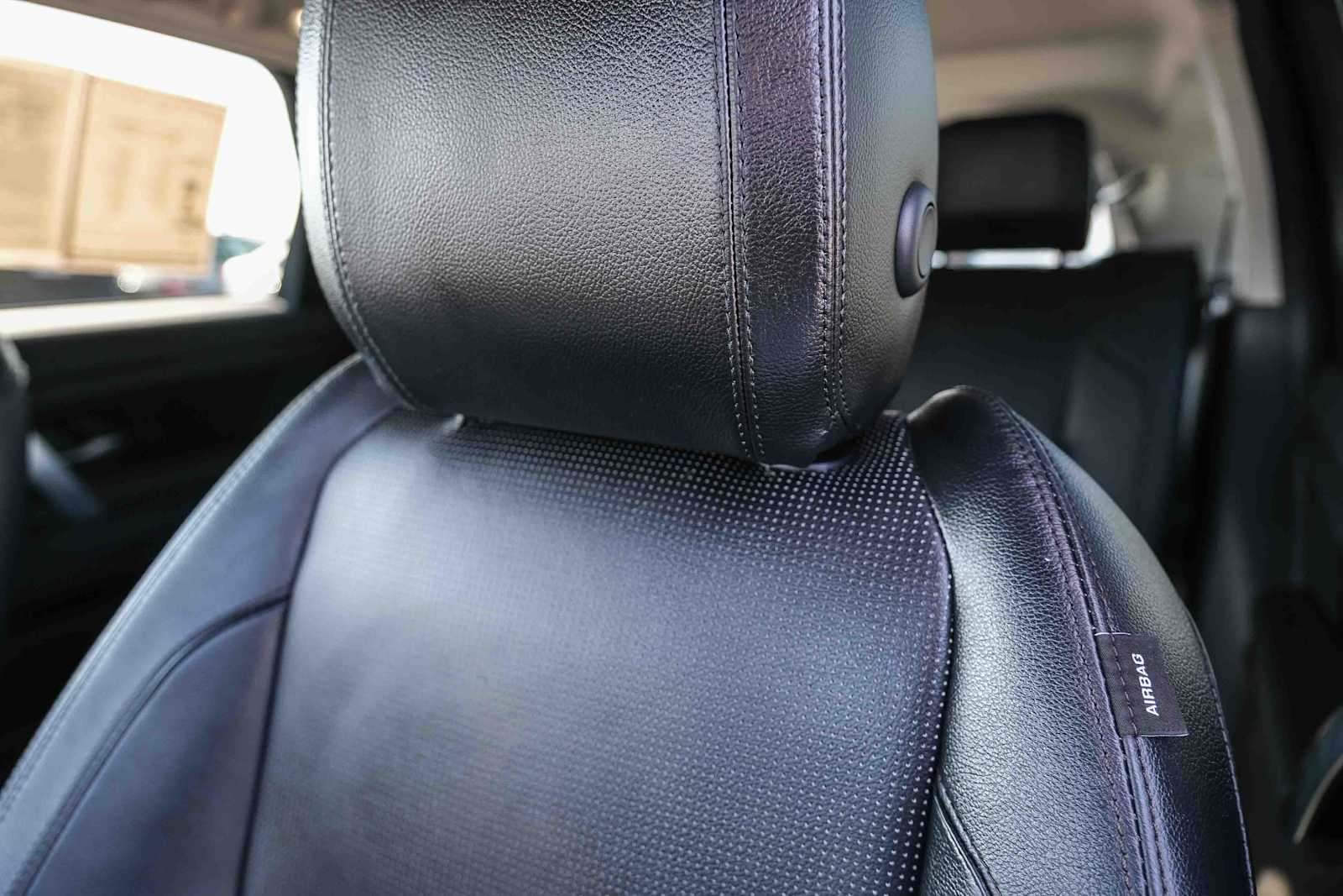 Thumbnail: 2021 Land Rover Discovery Sport - 21