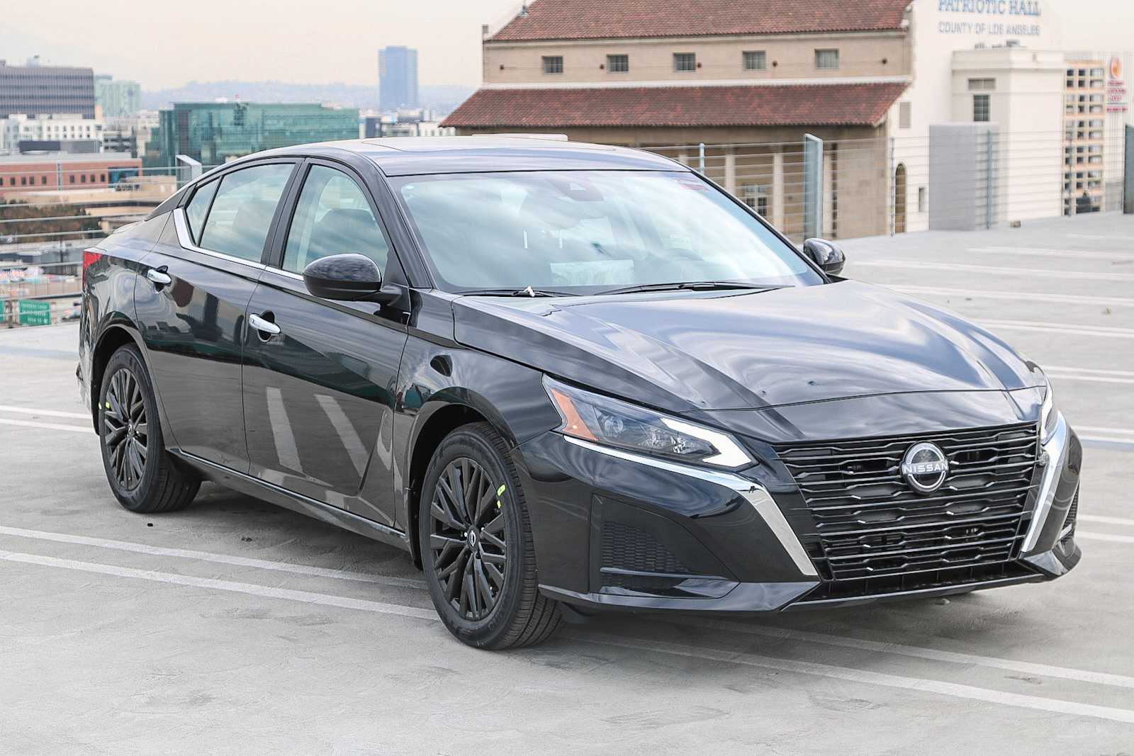 Thumbnail: 2025 Nissan Altima - 3