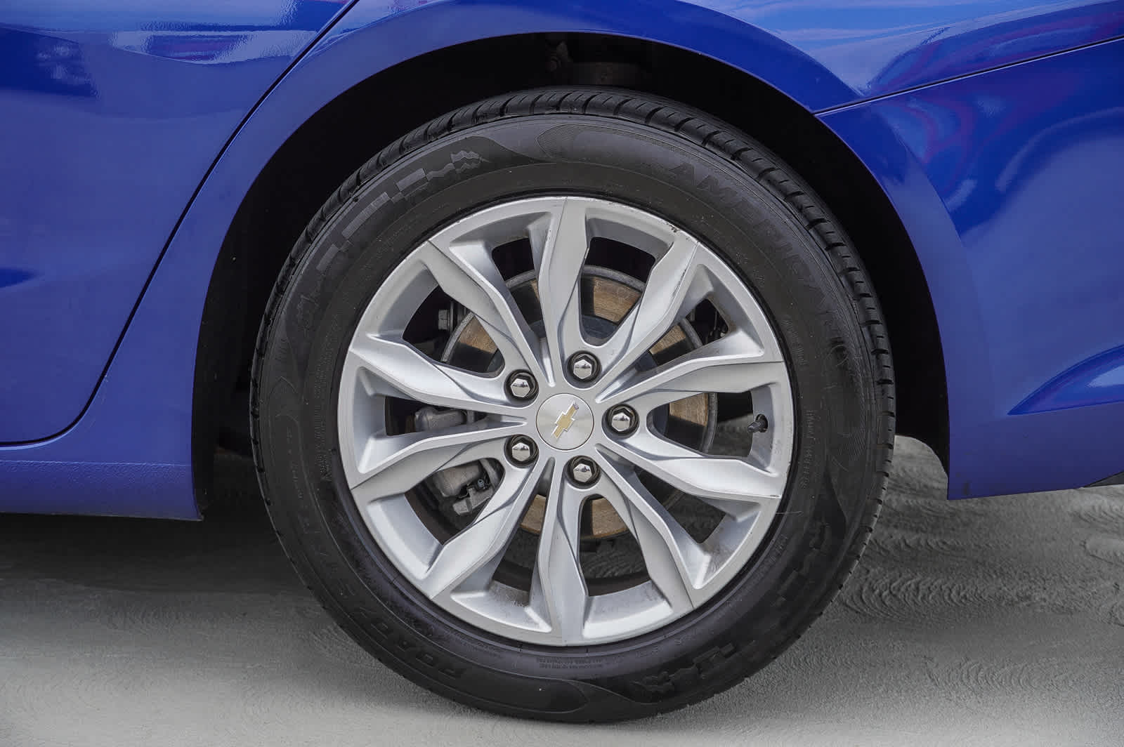 Thumbnail: 2023 Chevrolet Malibu - 9