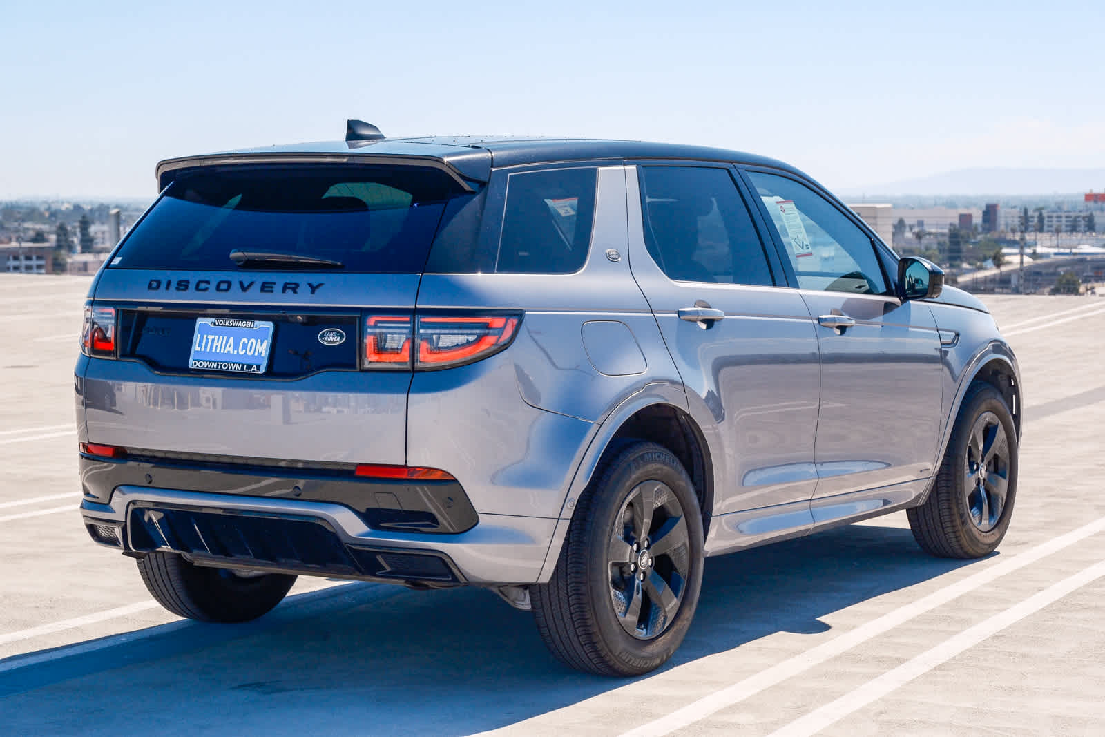 Thumbnail: 2021 Land Rover Discovery Sport - 4