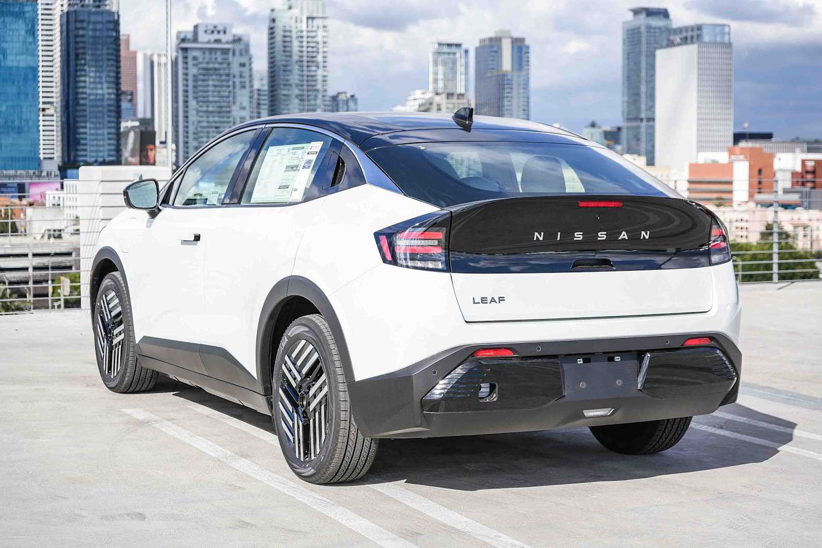 Thumbnail: 2026 Nissan Leaf - 8