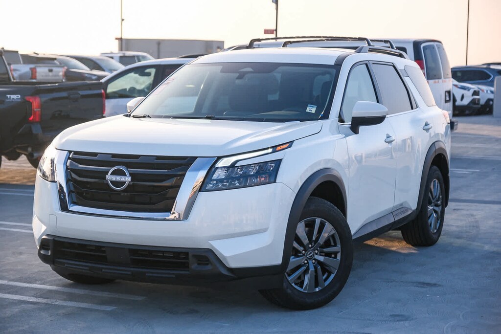 Certified 2024 Nissan Pathfinder SV SUV