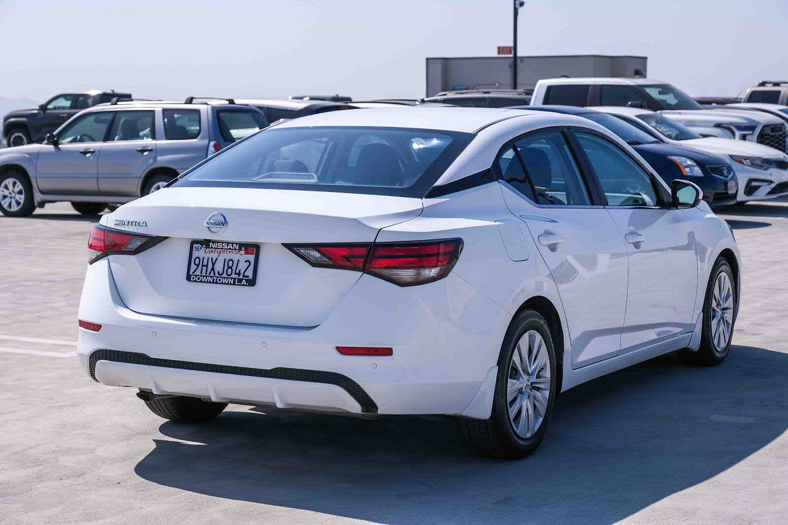 Thumbnail: 2023 Nissan Sentra - 4