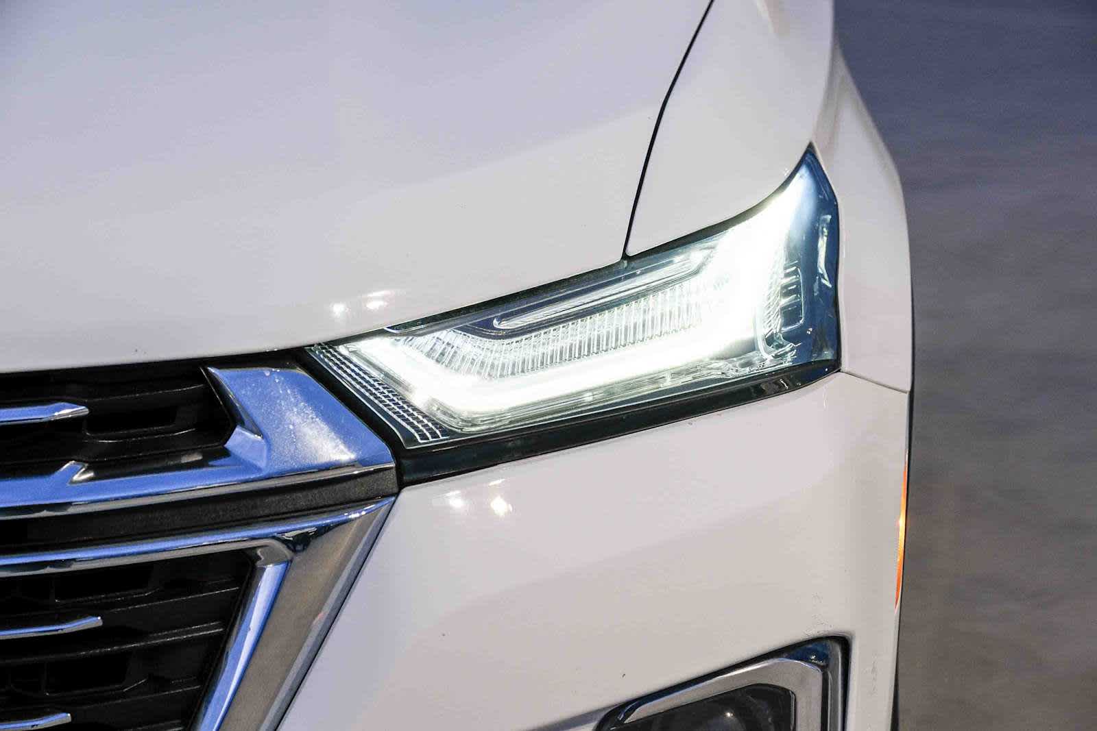 Thumbnail: 2023 Chevrolet Traverse - 12