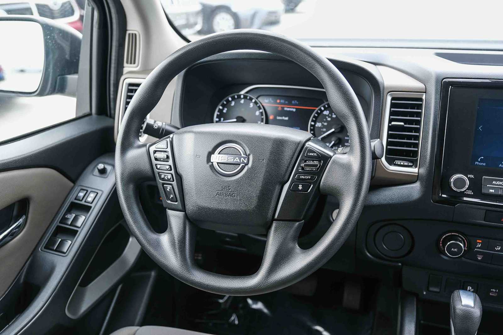 Thumbnail: 2022 Nissan Frontier - 17