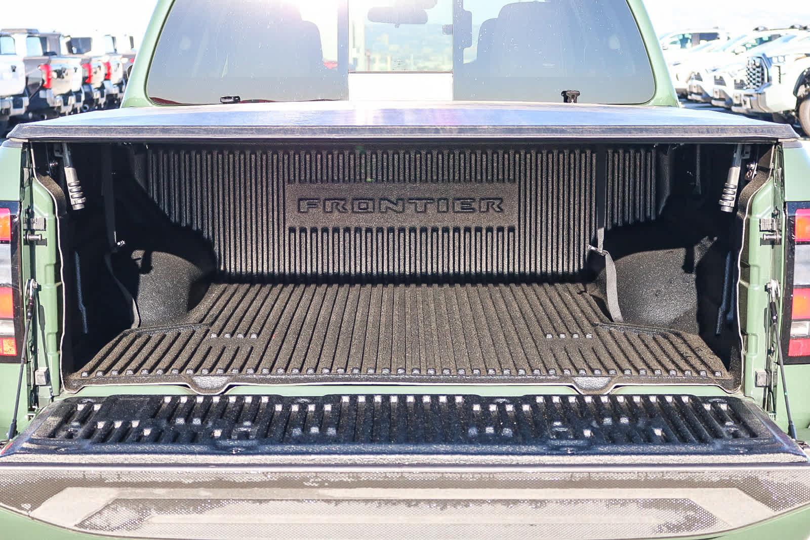 Thumbnail: 2026 Nissan Frontier - 12