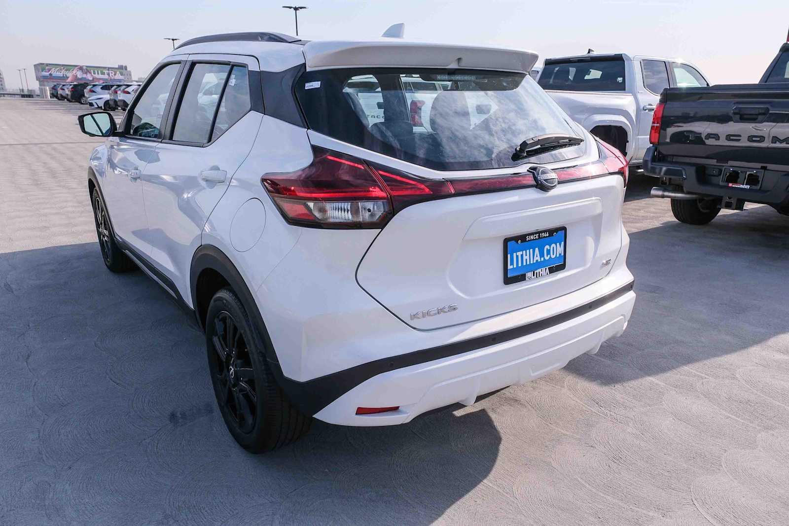 Thumbnail: 2022 Nissan Kicks - 8