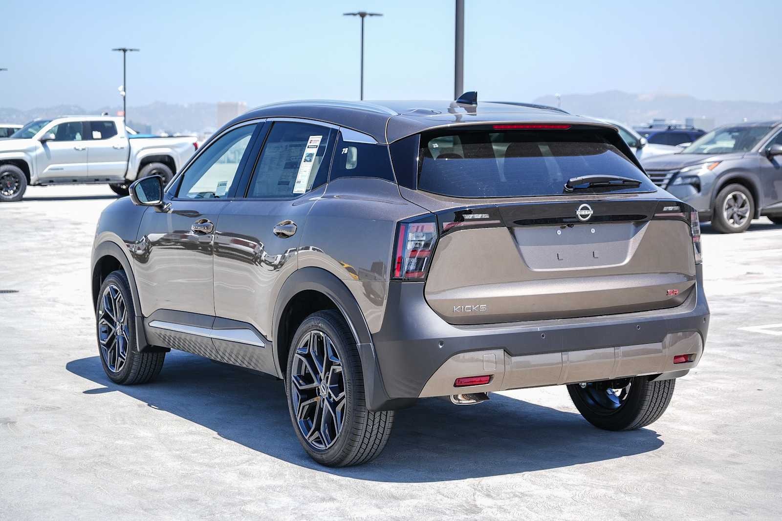Thumbnail: 2026 Nissan Kicks - 8