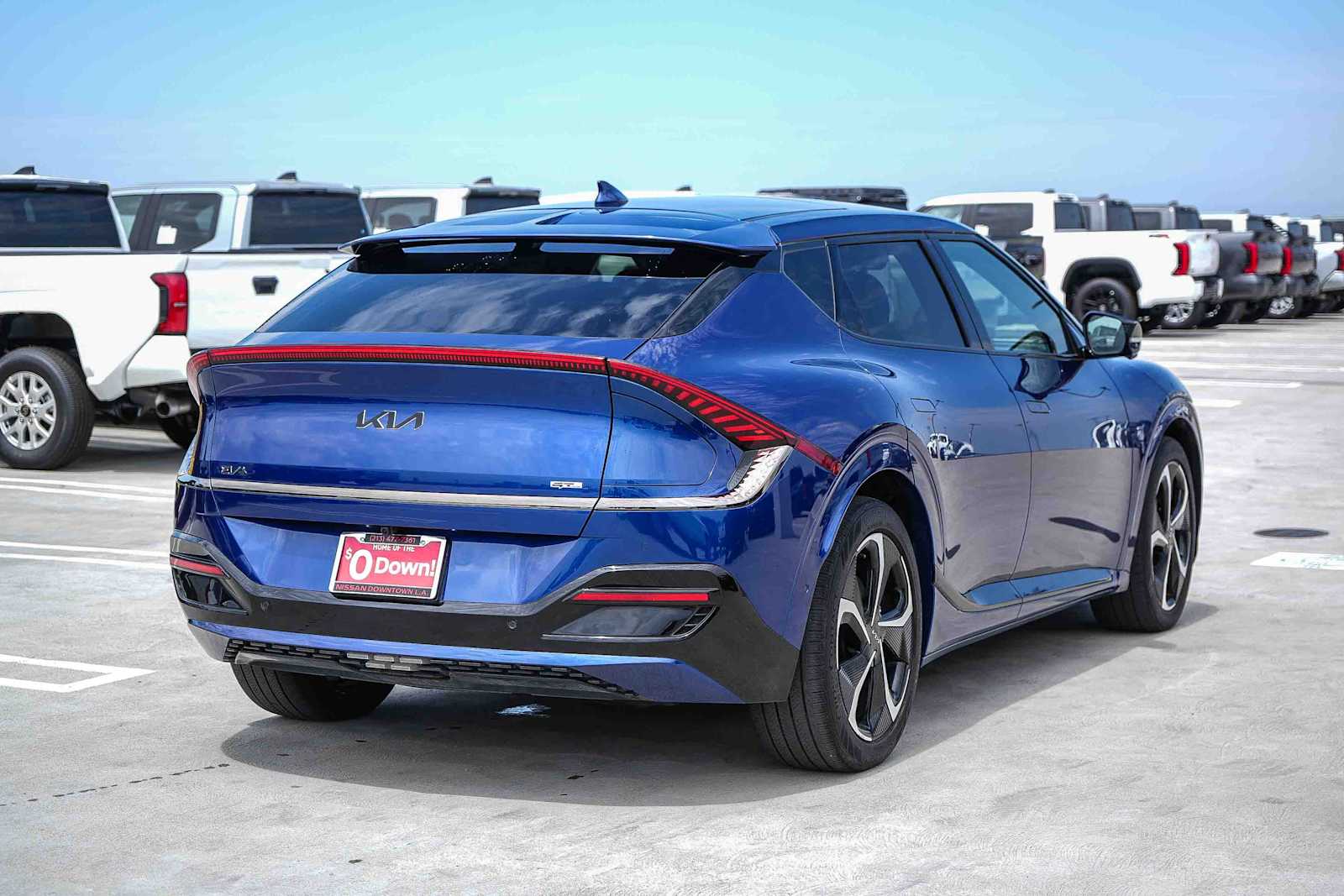 Thumbnail: 2022 Kia EV6 - 6
