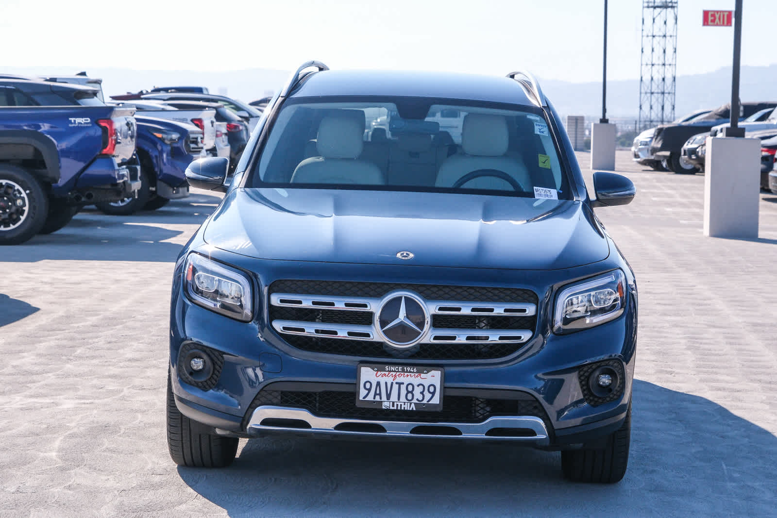 Thumbnail: 2022 Mercedes-Benz GLB - 2
