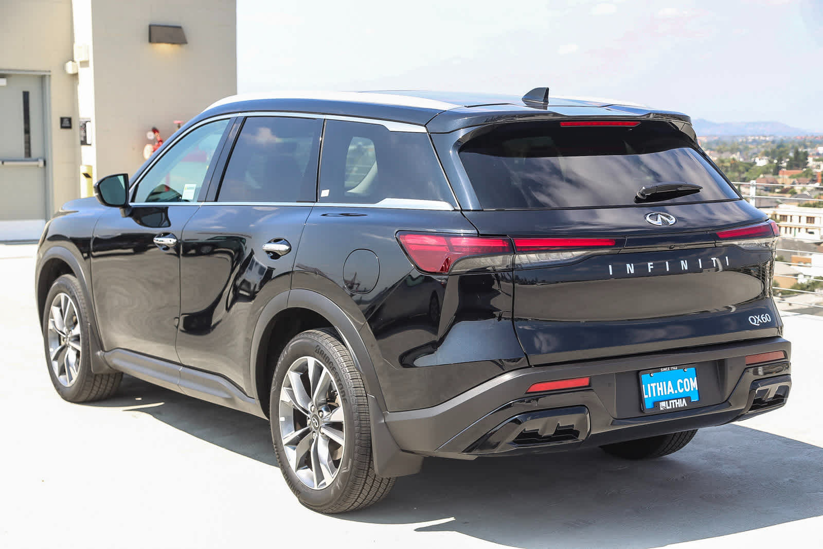 Thumbnail: 2024 INFINITI QX60 - 8