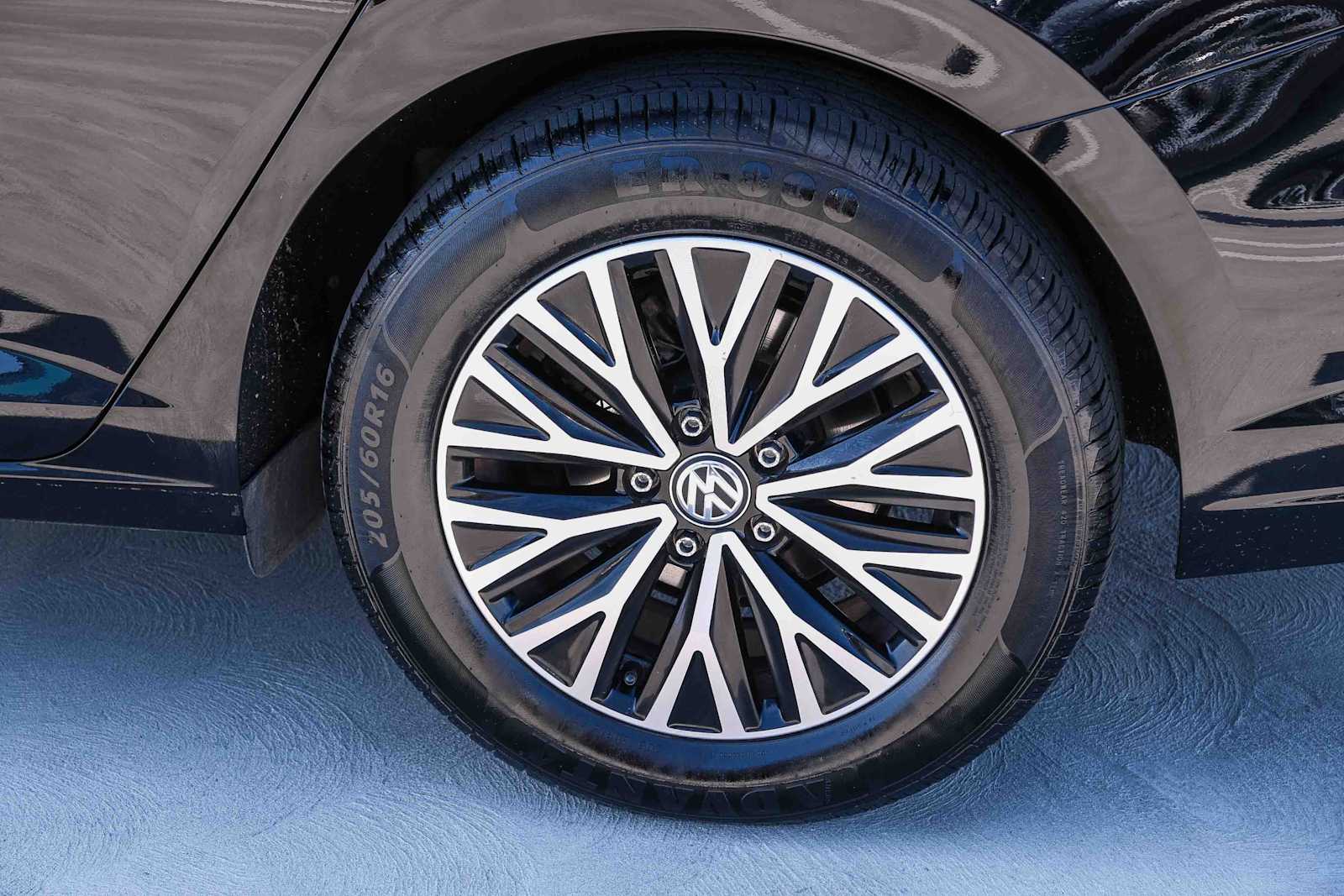 Thumbnail: 2021 Volkswagen Jetta - 9
