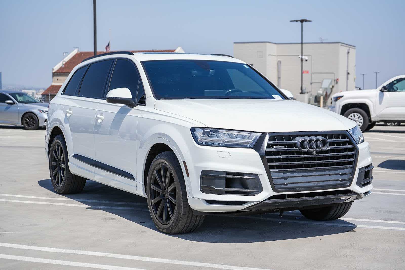 Thumbnail: 2019 Audi Q7 - 3
