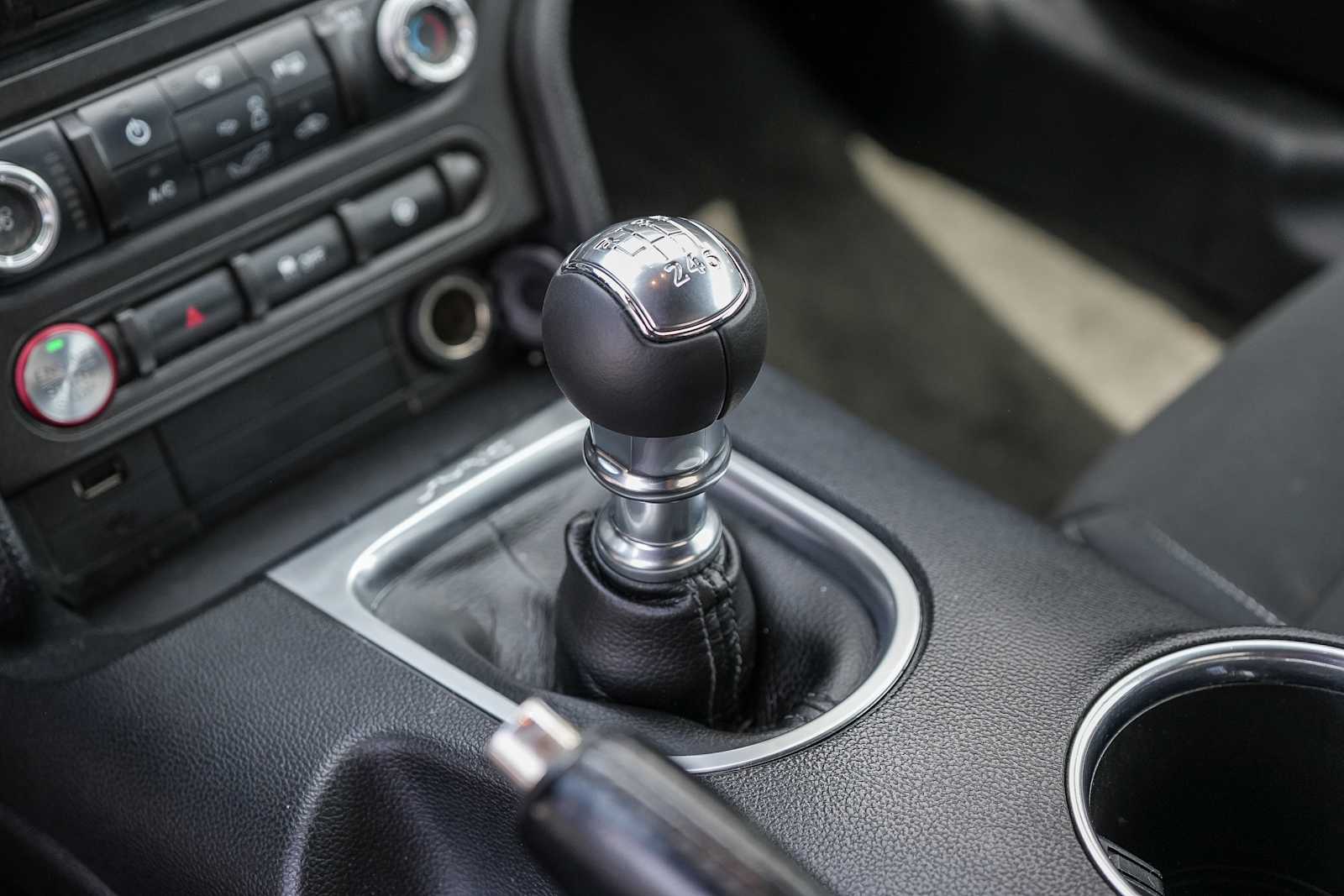 Thumbnail: 2018 Ford Mustang - 16