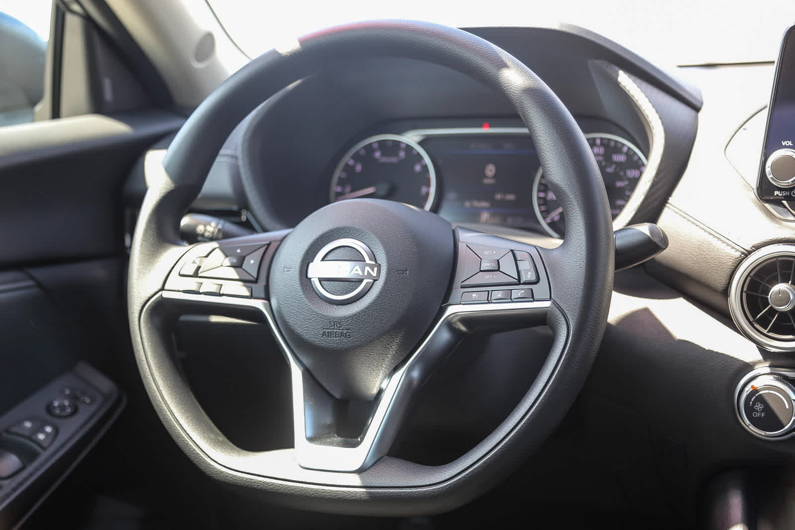 Thumbnail: 2025 Nissan Sentra - 17