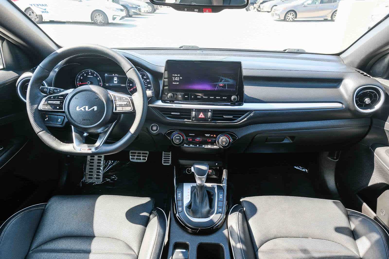 Thumbnail: 2023 Kia Forte - 13