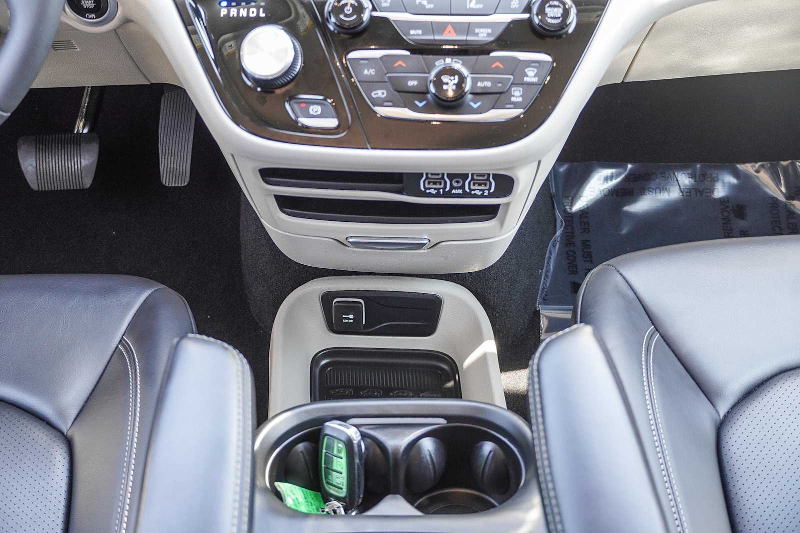 2023 Chrysler Pacifica Touring L 15