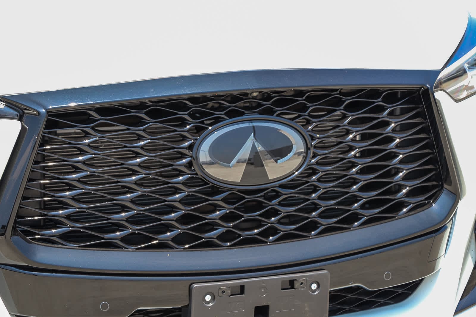 Thumbnail: 2025 INFINITI QX50 - 4
