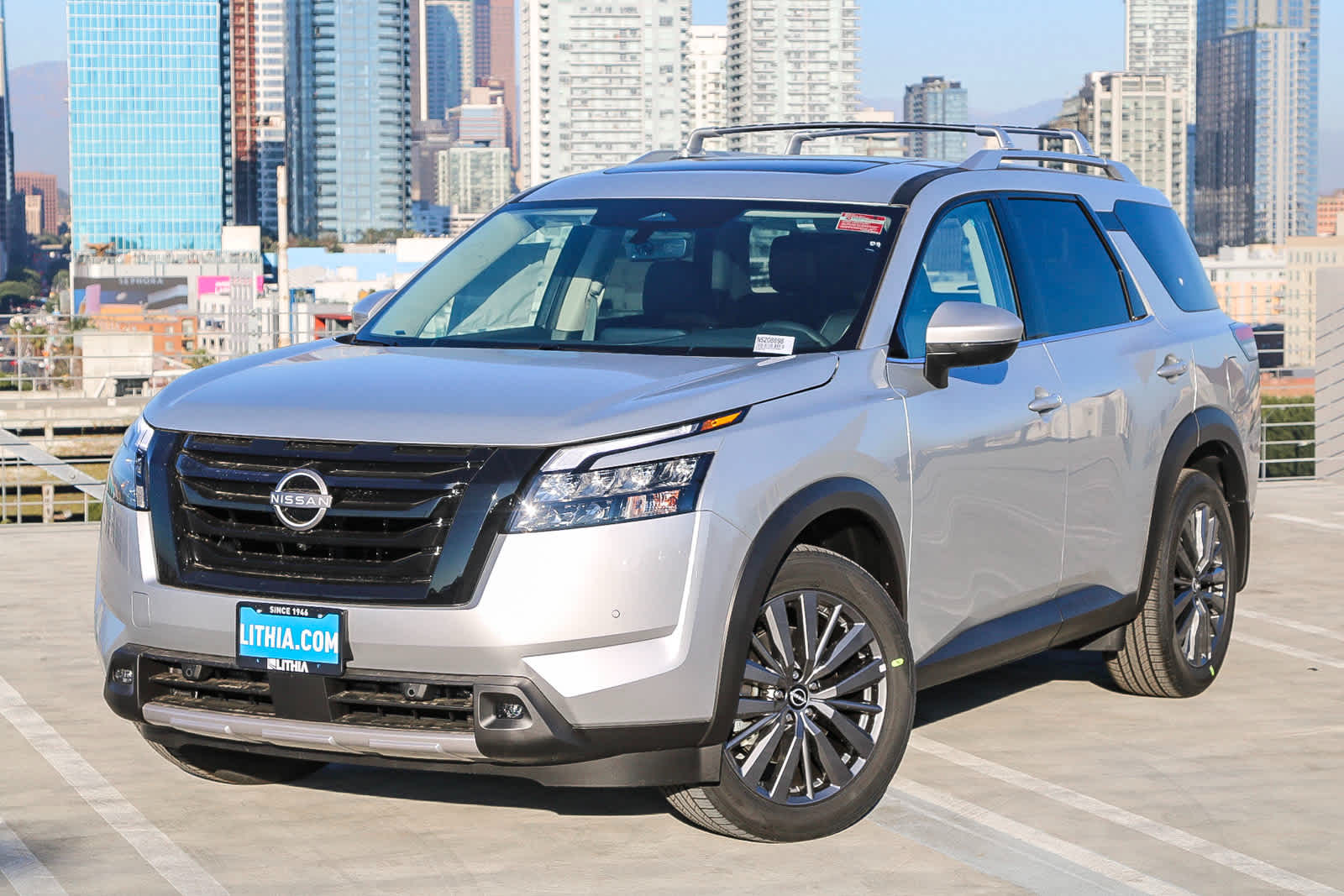 2025 Nissan Pathfinder SL -
                  Los Angeles, CA