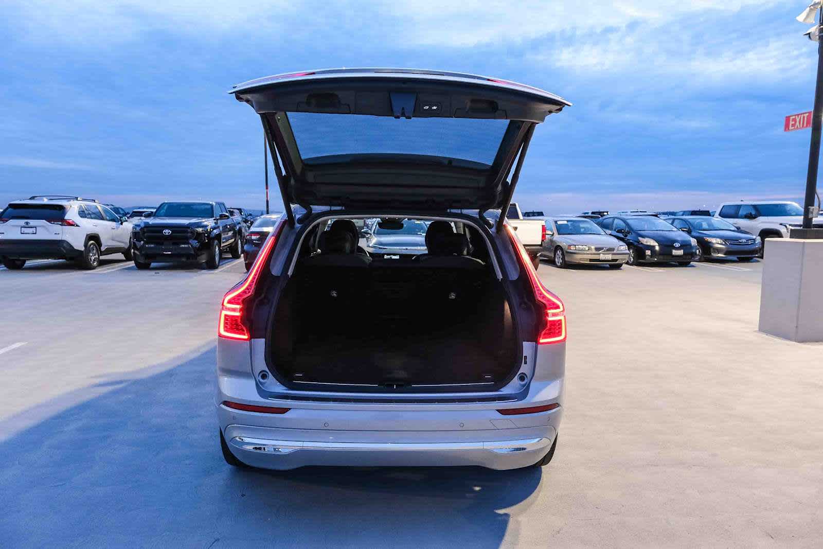 Thumbnail: 2023 Volvo XC60 - 27