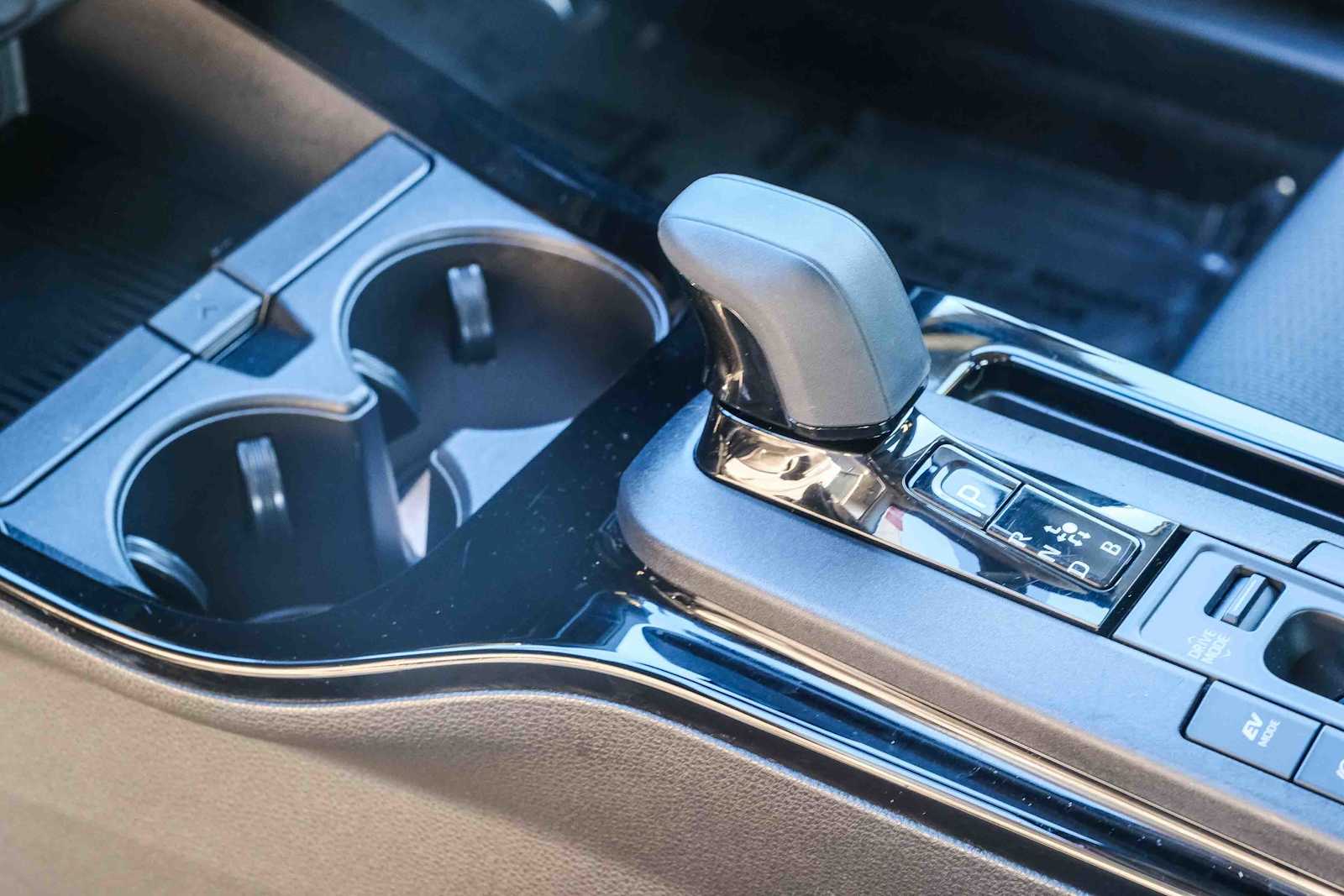 Thumbnail: 2025 Toyota Prius - 21