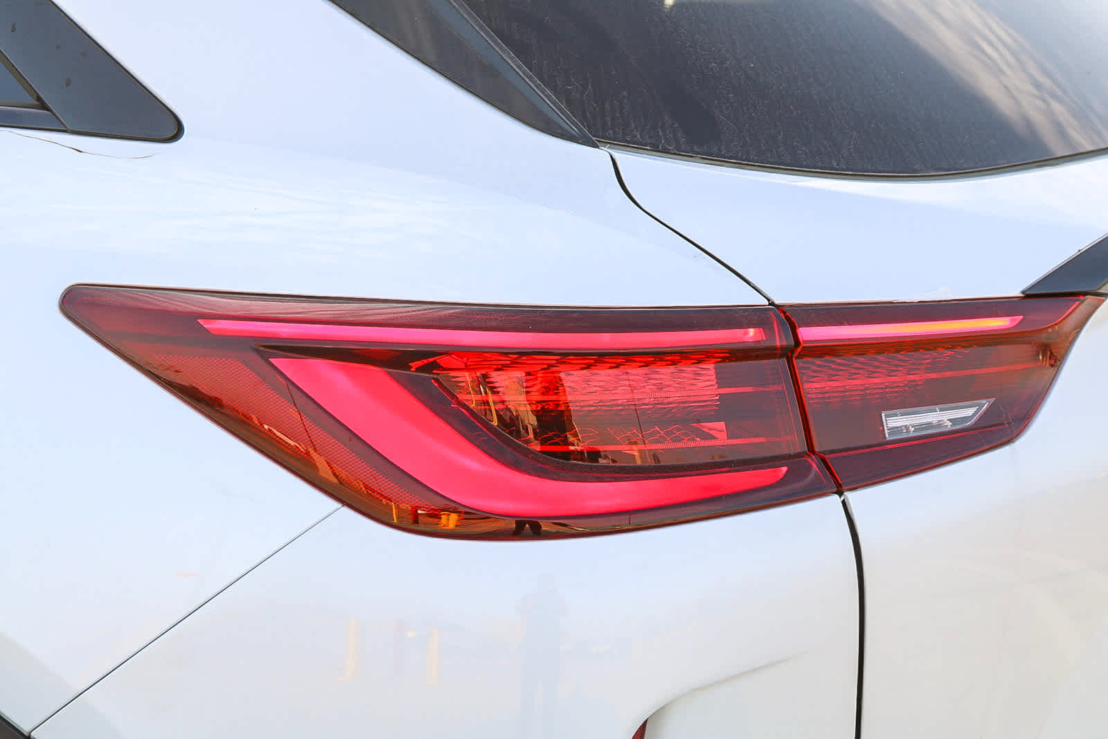 Thumbnail: 2025 INFINITI QX50 - 9